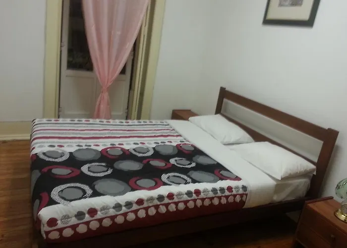 Paradise ליסבון